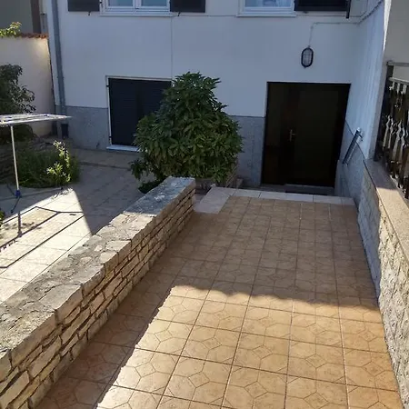 Suran Apartman *